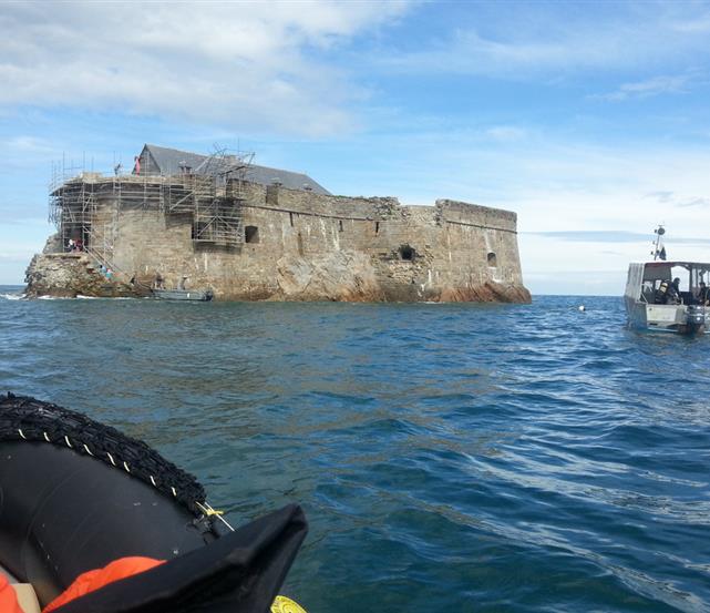 Renovation du fort de La Conchee, Saint Malo - LOCADIRECT - LOCADIRECT